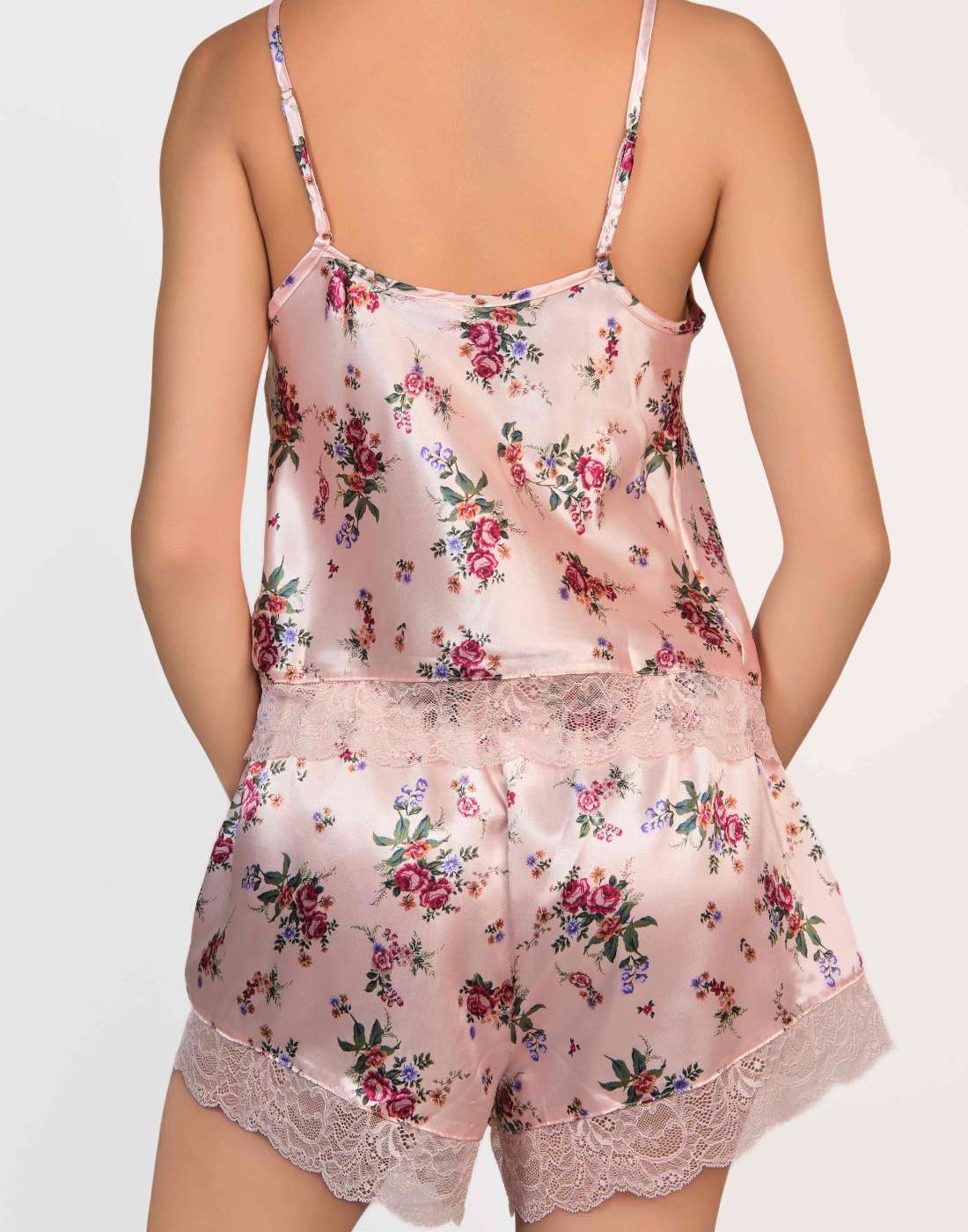 Isla & Evie Satin Cami MED / Floral Print