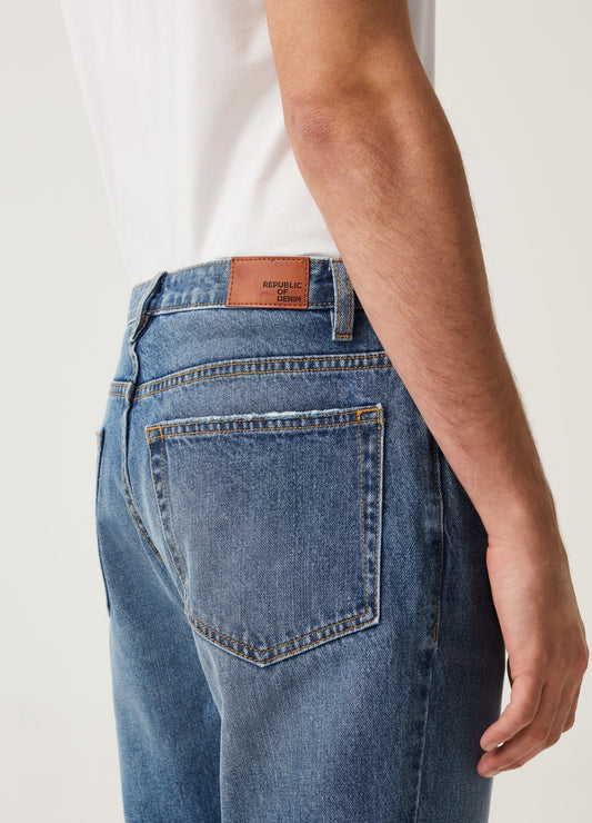 Carrot-fit jeans with five pockets