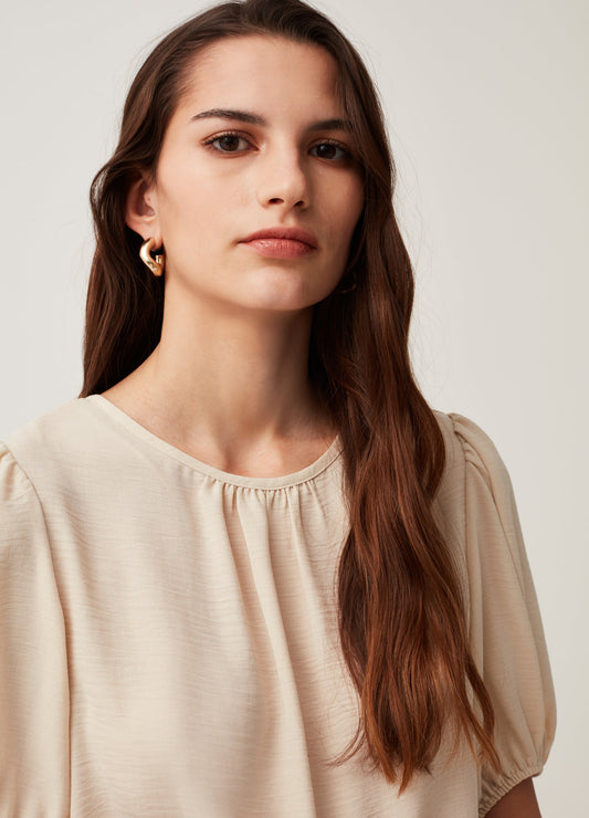 Crêpe blouse with puff sleeves