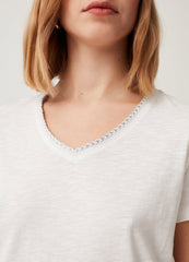 T-shirt with cable trim