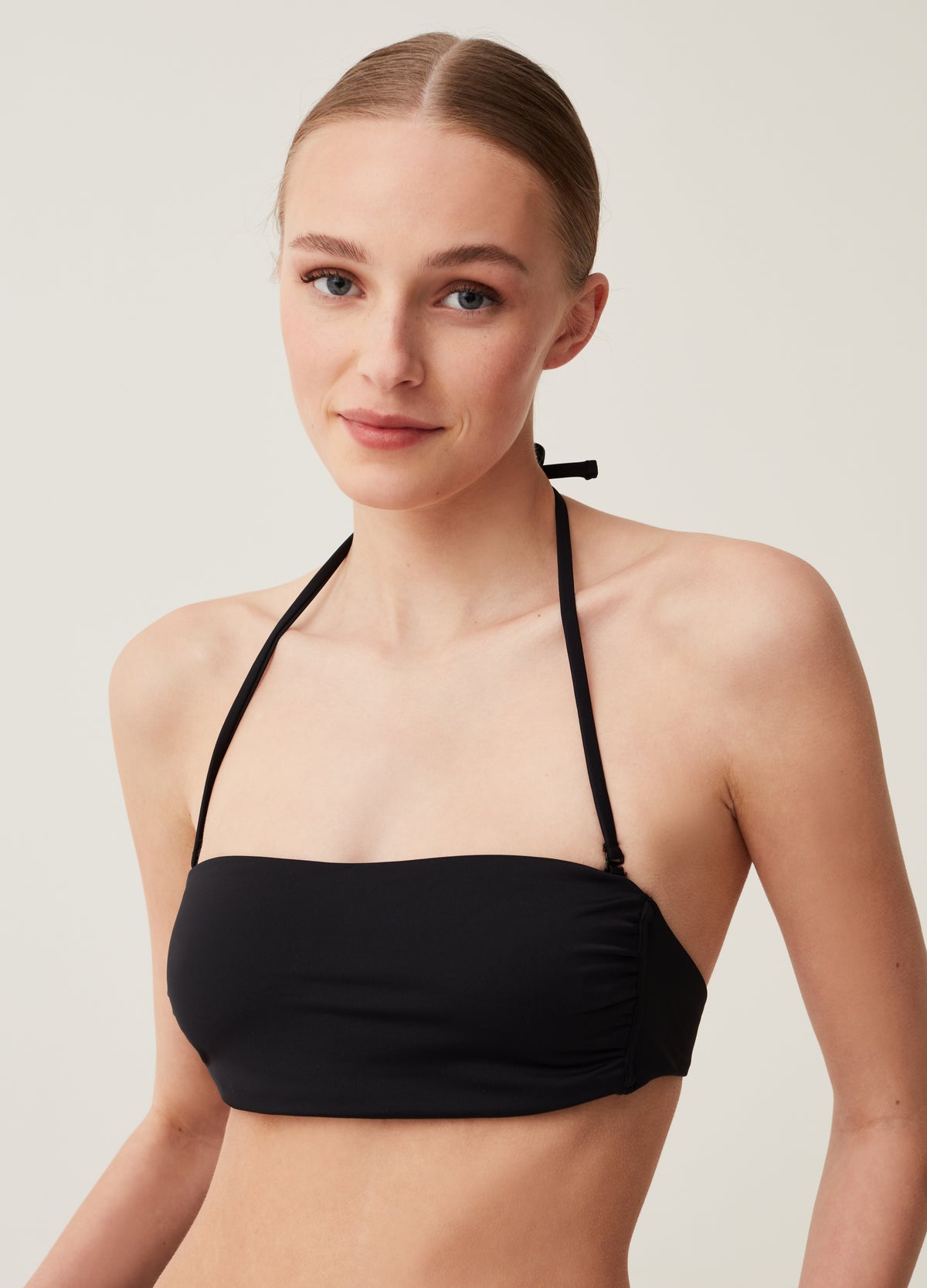 Solid colour bandeau bikini top