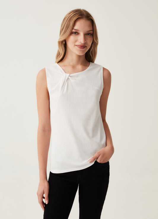 Tank top with round neck and knotted front