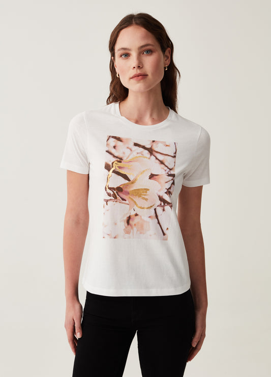 T-shirt with peach blossom foil print