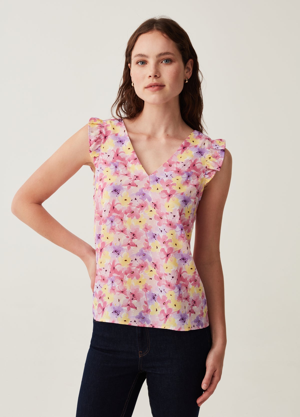 Blouse with patterned flounce