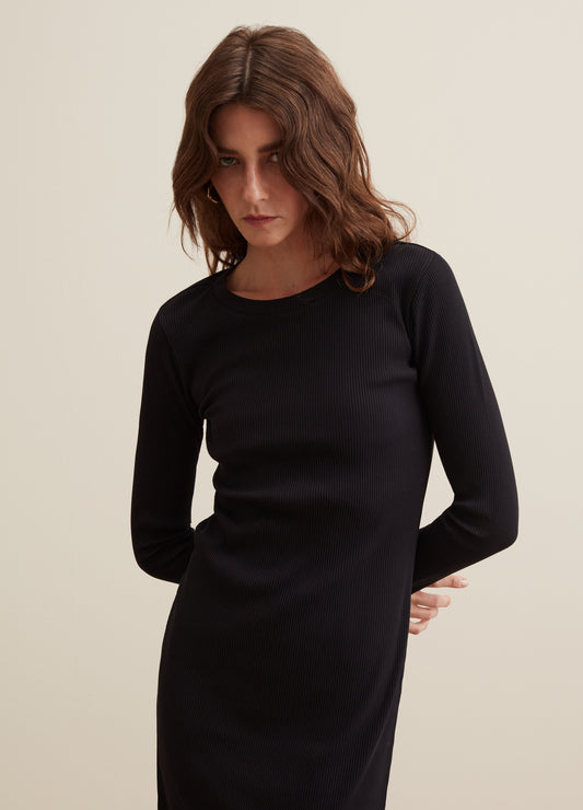 Ribbed midi dress with long sleeves