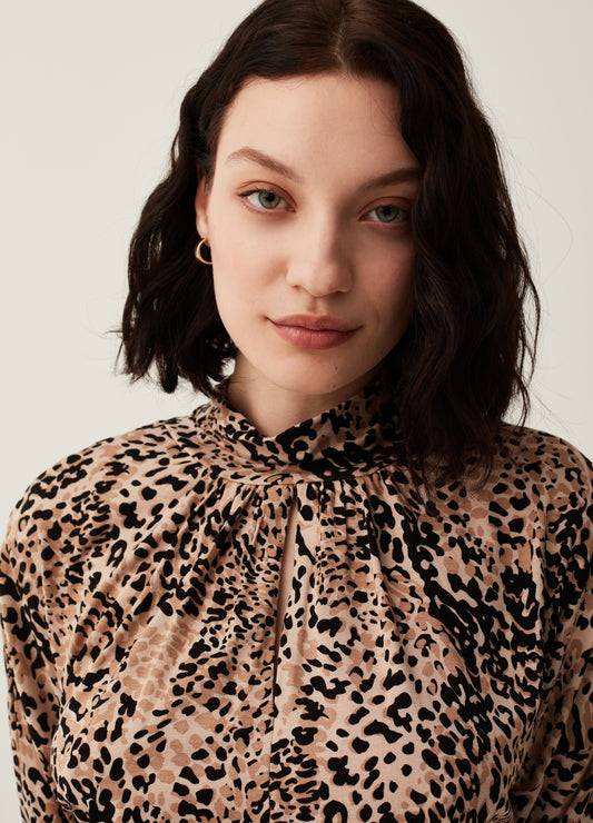 T-shirt with long sleeves and animal print