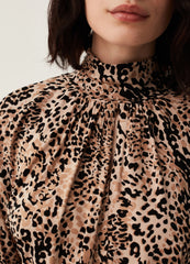 T-shirt with long sleeves and animal print