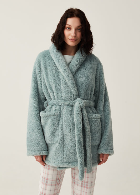 Short dressing gown with belt