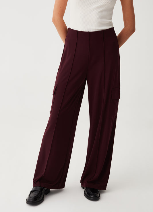 Wide-leg trousers with raised stitching