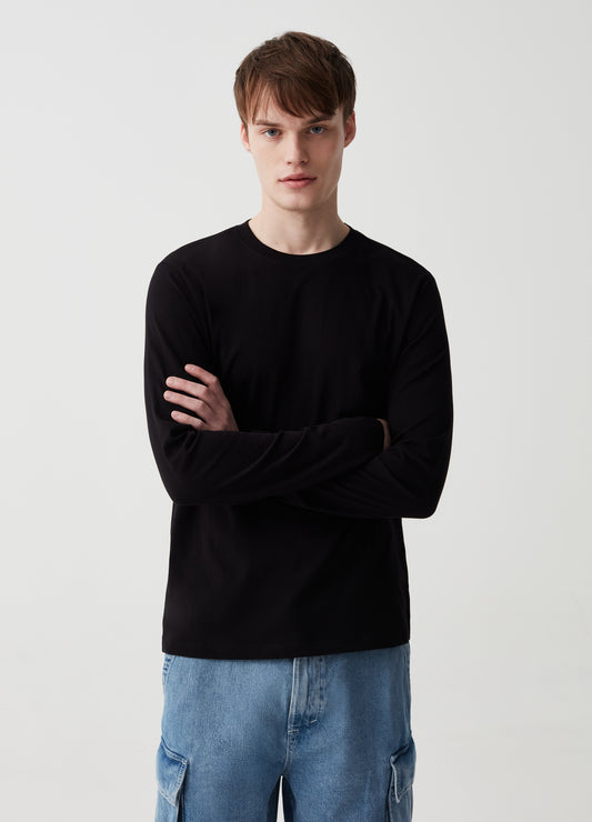 Long-sleeved crew neck T-shirt