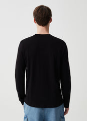 Long-sleeved crew neck T-shirt