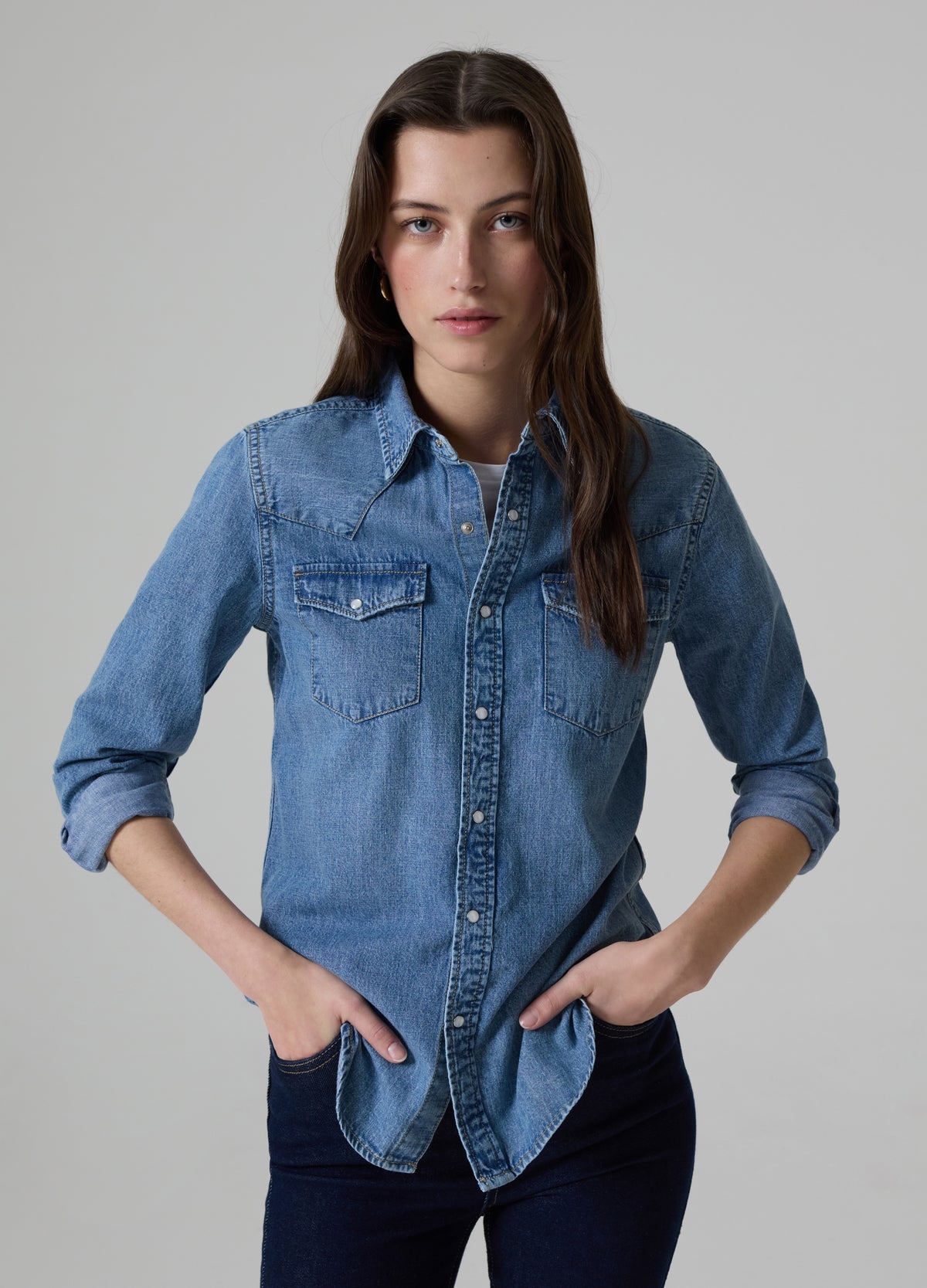 Western shirt in denim with pockets