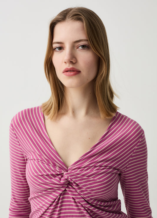 Striped T-shirt with long sleeves and knot