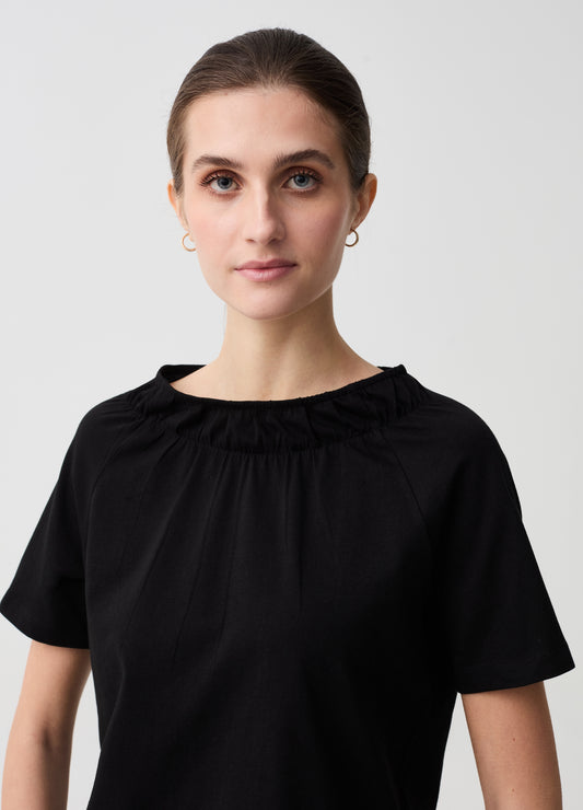 Mock-neck T-shirt with pleating