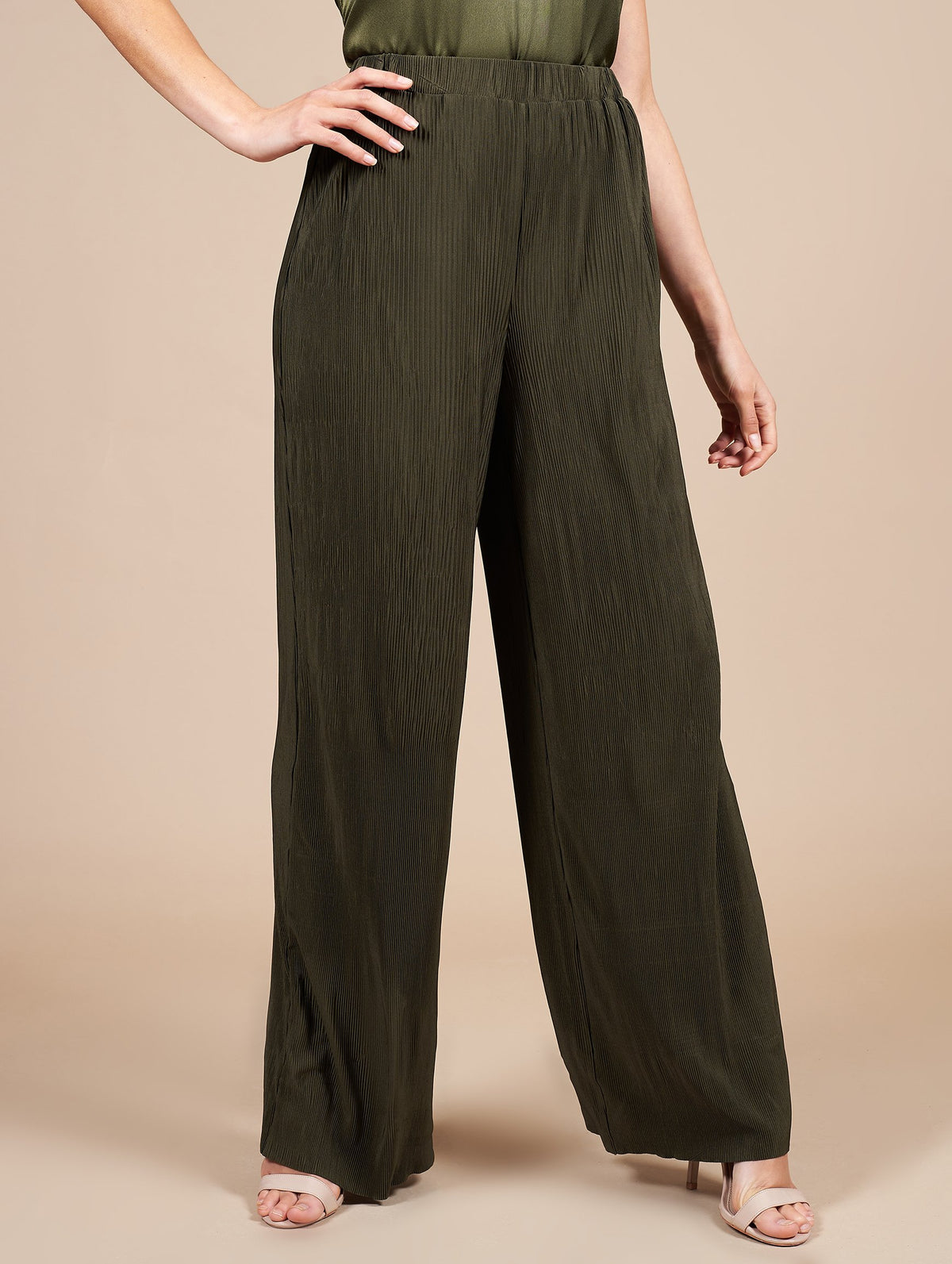 Plisse Khaki Trousers With Elasticated Waist. XS