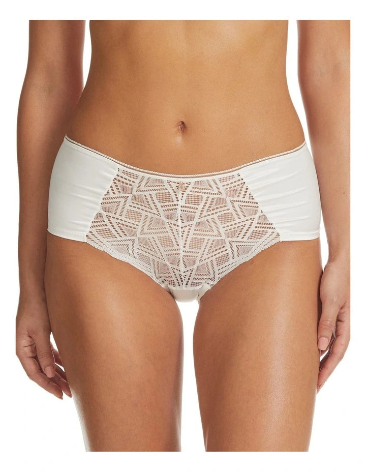 Fine Lines Underline Prism Brief