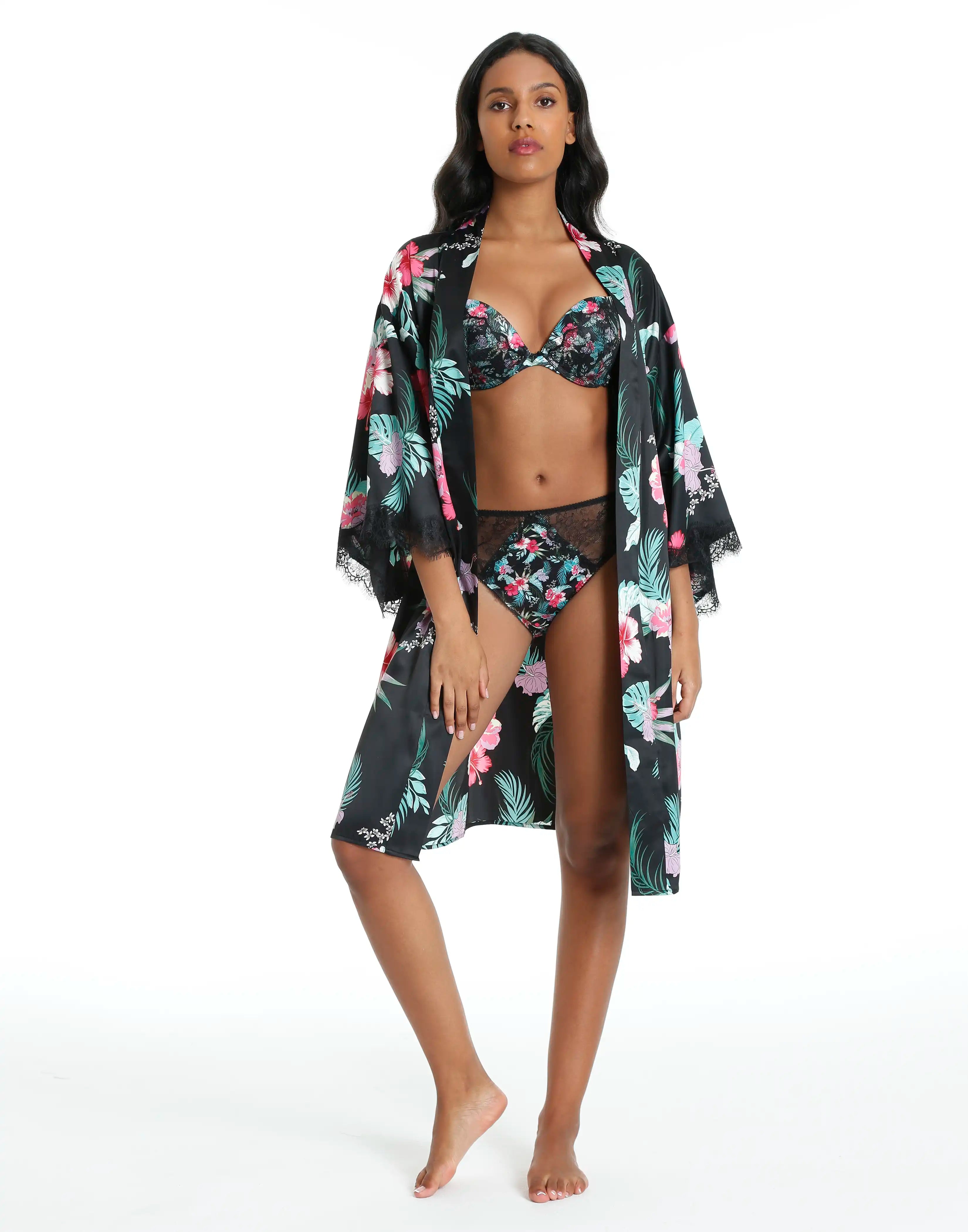 Isla & Evie Coral Robe XS / BLACK